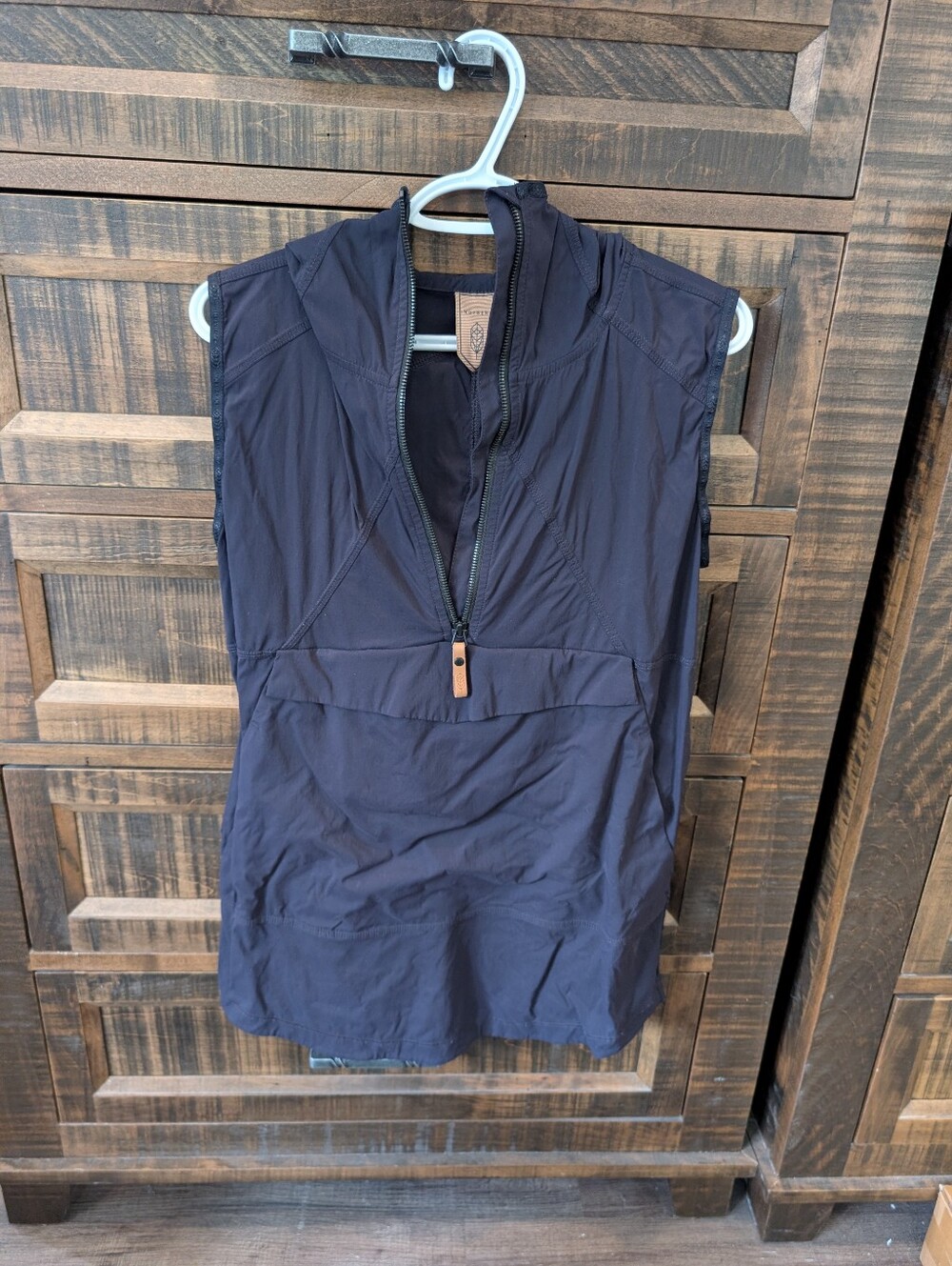 Indygena Lightweight long navy vest